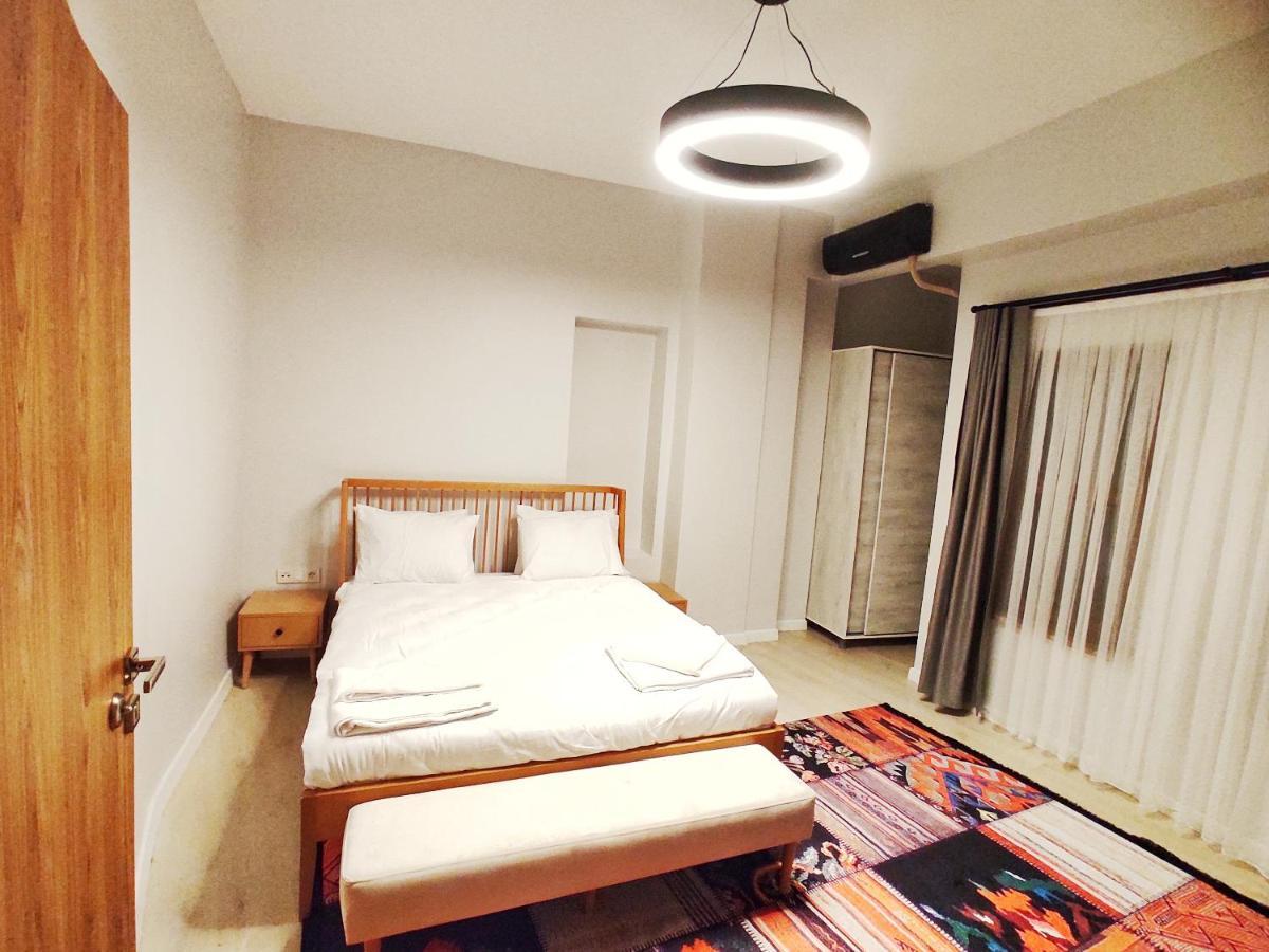 Otel Million Old